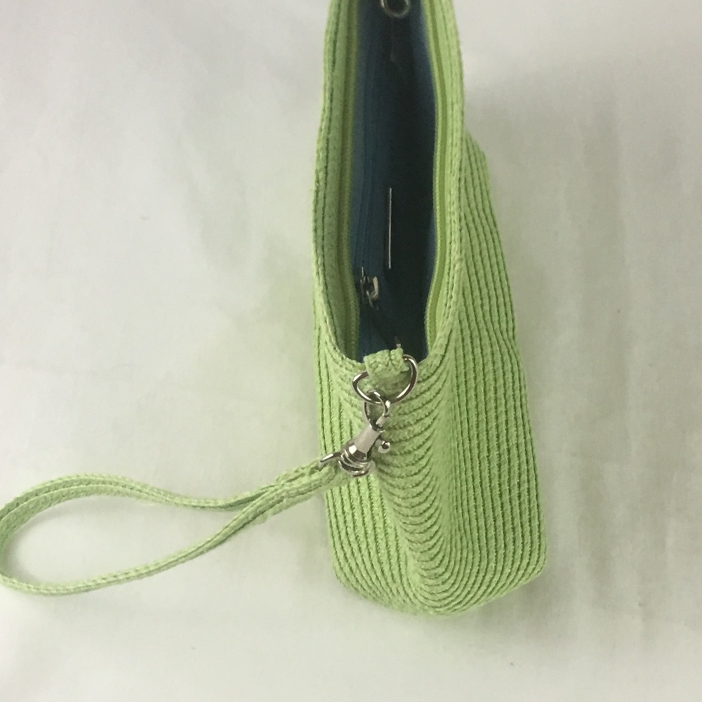 Talbots Green Wristlet - Picture 2 of 5